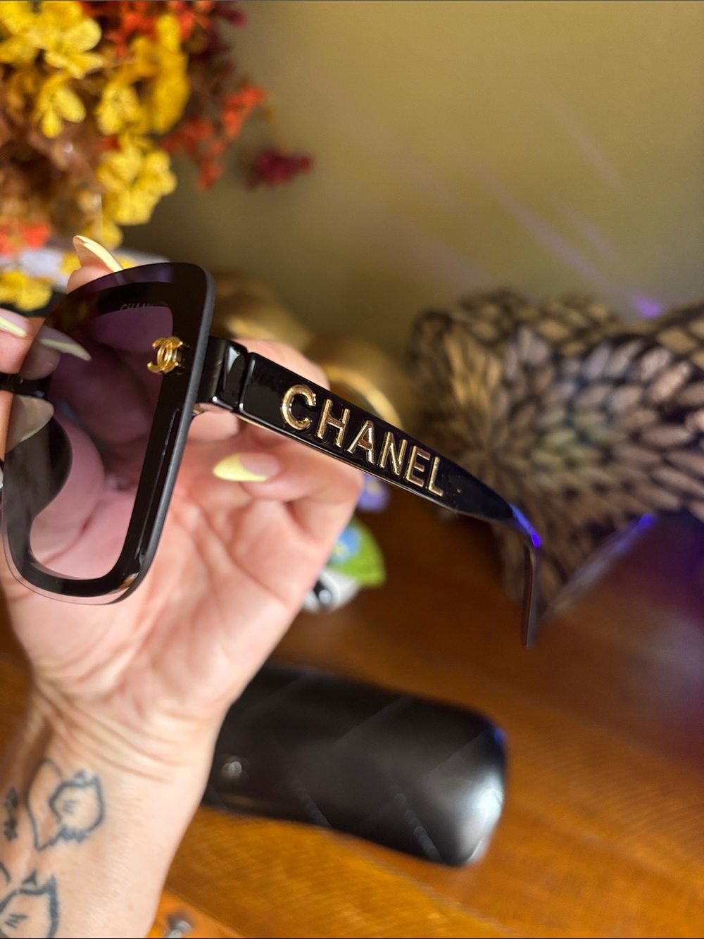 CHANEL Black Gradient Square Sunglasses with Gold CC Accents New with case. - Picture 4 of 11